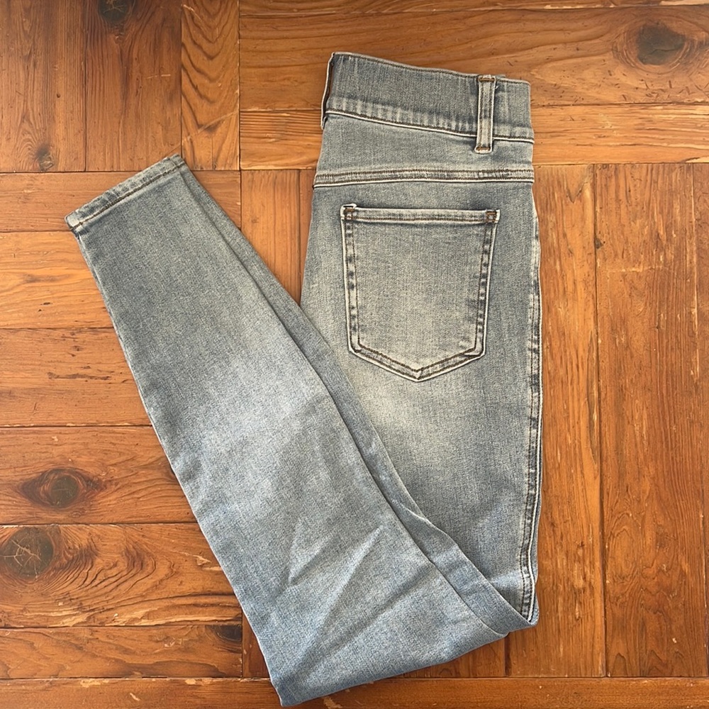 NWT Spanx skinny Jean size S/P light vintage wash